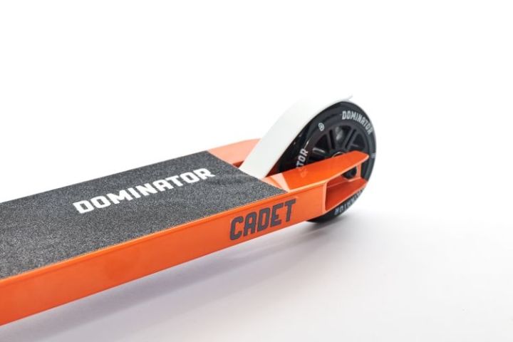 Triku skrejriteņis Dominator Cadet Orange Black